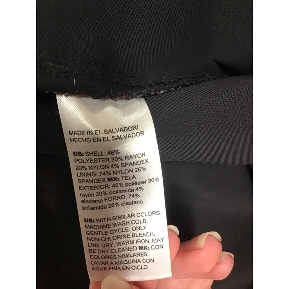 Chicos Black and Floral women's pants 3R (16 regular) - Picture 5 of 5